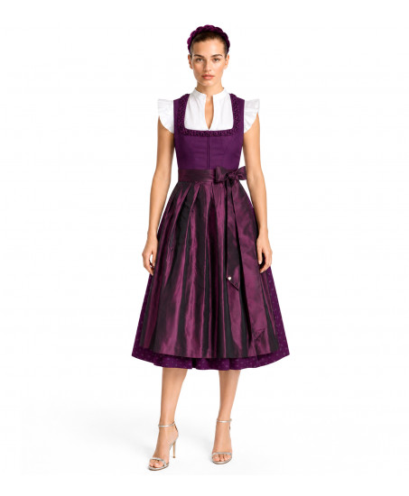 Edles Alpenherz Dirndl Mara in Lila – Freisteller Frontansicht, Designer-Dirndl bei Dresscoded mieten