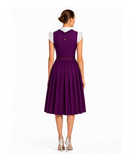 Edles Alpenherz Dirndl Mara in Lila – Freisteller Frontansicht, Designer-Dirndl bei Dresscoded mieten