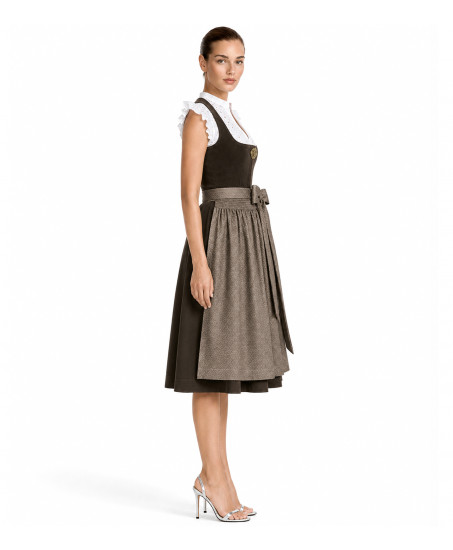 Krüger Dirndl Freisteller Cari braun Samtmieder mit gemusterter Schürze – jetzt bei Dresscoded leihen für Wiesn & Hochzeit.