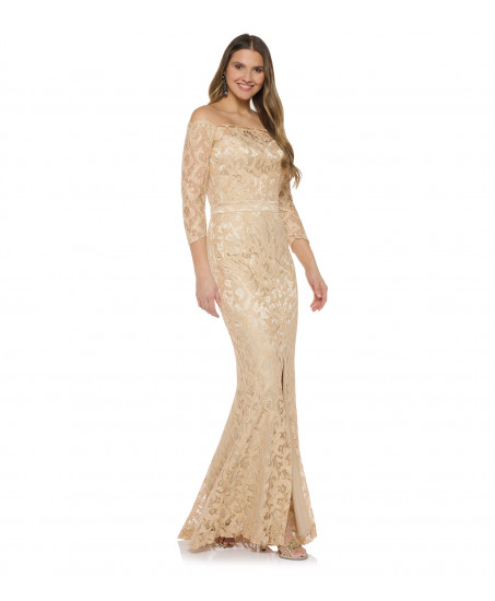 Carmenkleid aus gold-beiger Spitze