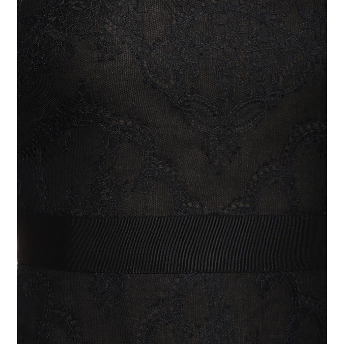 Schwarzes Federkleid mit Spitzeneinsätzen