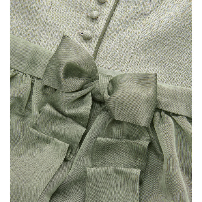 Vorderansicht- Dirndl Greta in Salbeigrün von Alpenherz