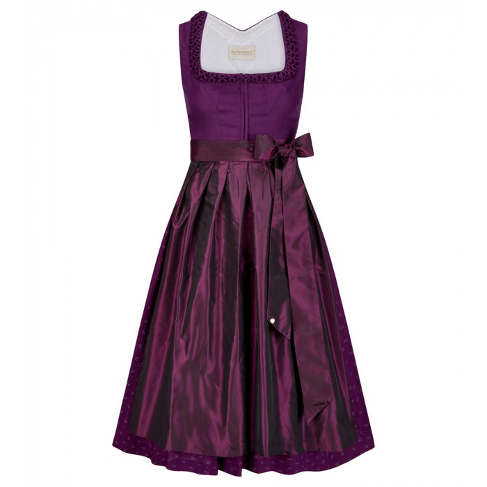 Edles Alpenherz Dirndl Mara in Lila – Freisteller Frontansicht, Designer-Dirndl bei Dresscoded mieten