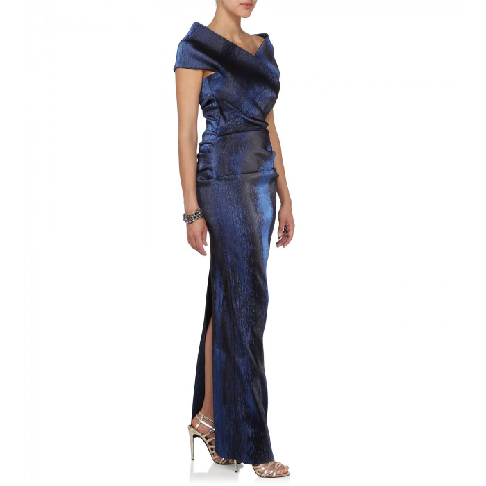 Schimmernde Abendrobe mit Carmen-Ausschnitt