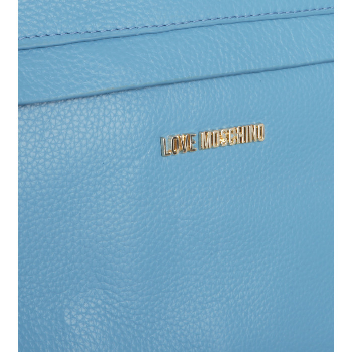 Lederclutch mit goldenen Nieten in Hellblau