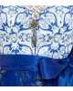 Dirndl in Royalblau mit Ornamenten