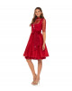 Dirndl in Rot mit Spitzenschürze