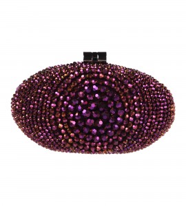 Clutch mit glänzenden Perlen in Violett