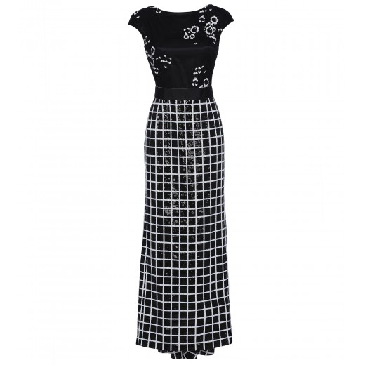 Robe mit Karo und Spitzenbesatz in Schwarz-Weiss