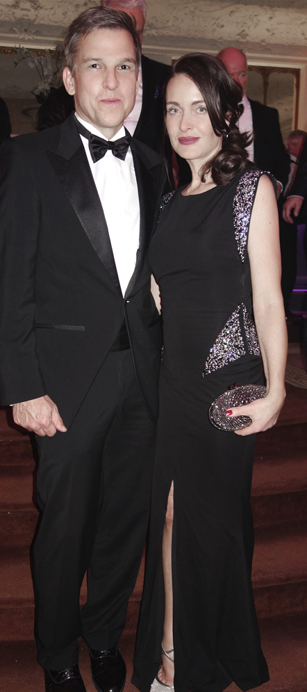 Kleid in Schwarz mit Crystal-Rocks