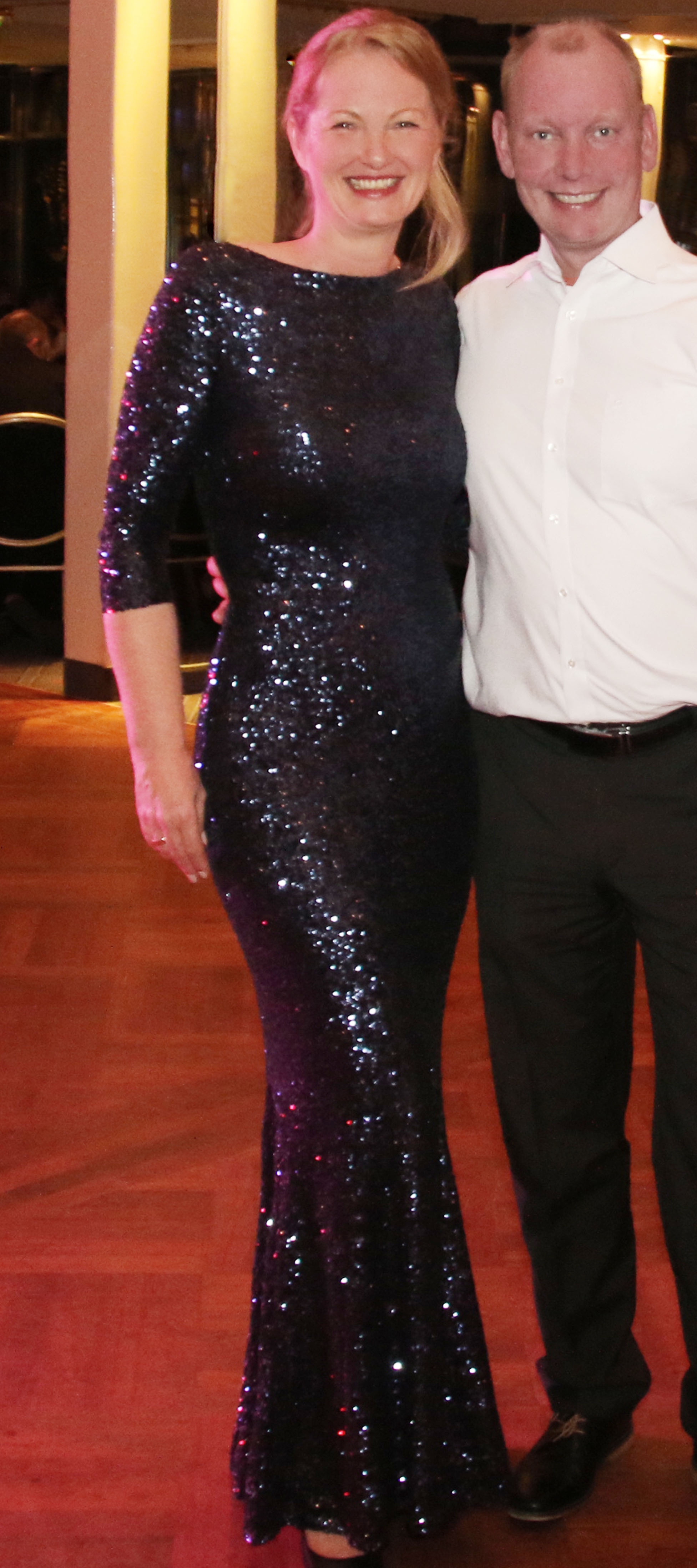 Paillettenrobe in Dunkelblau