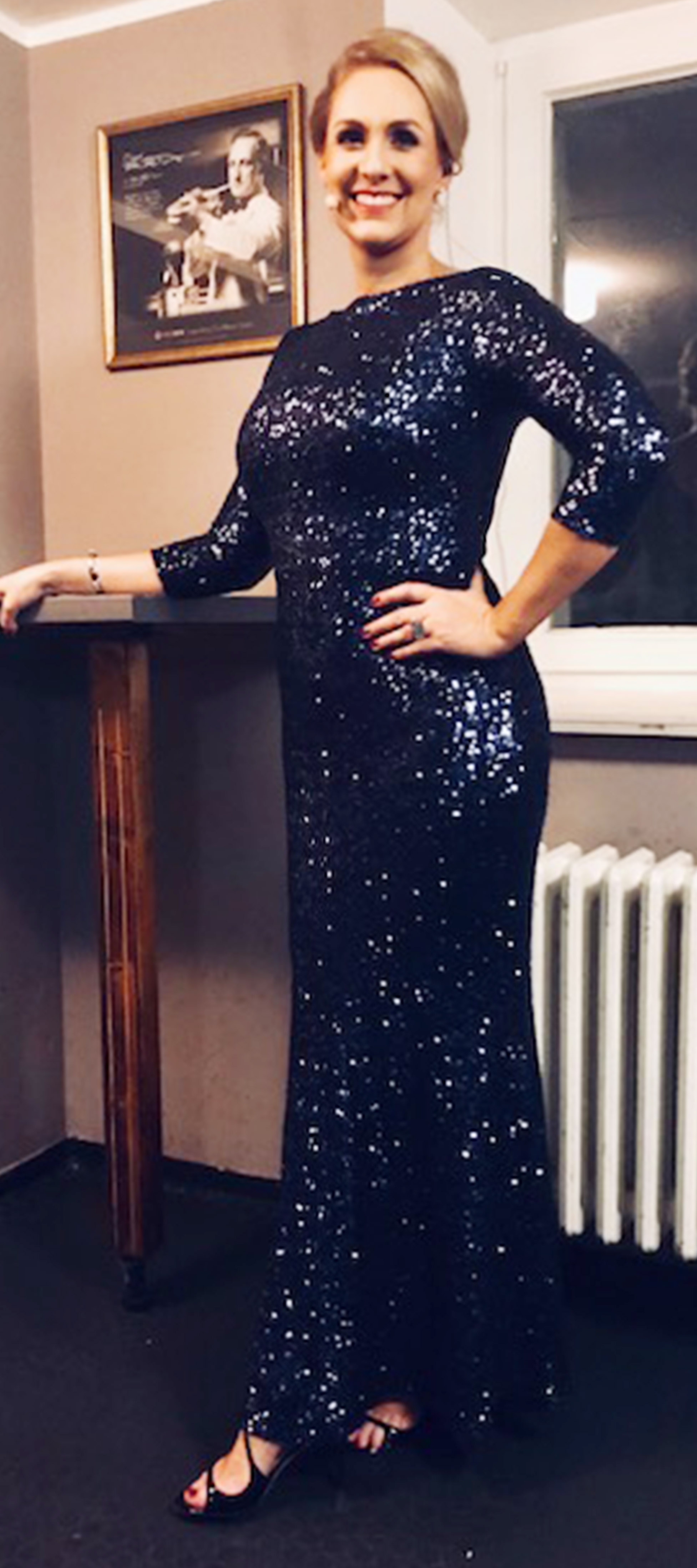 Paillettenrobe in Dunkelblau