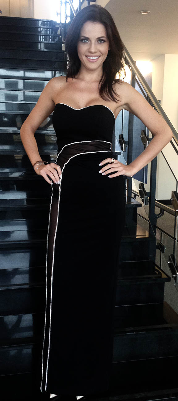 Elegante Abendrobe mit Cut-Out in Schwarz