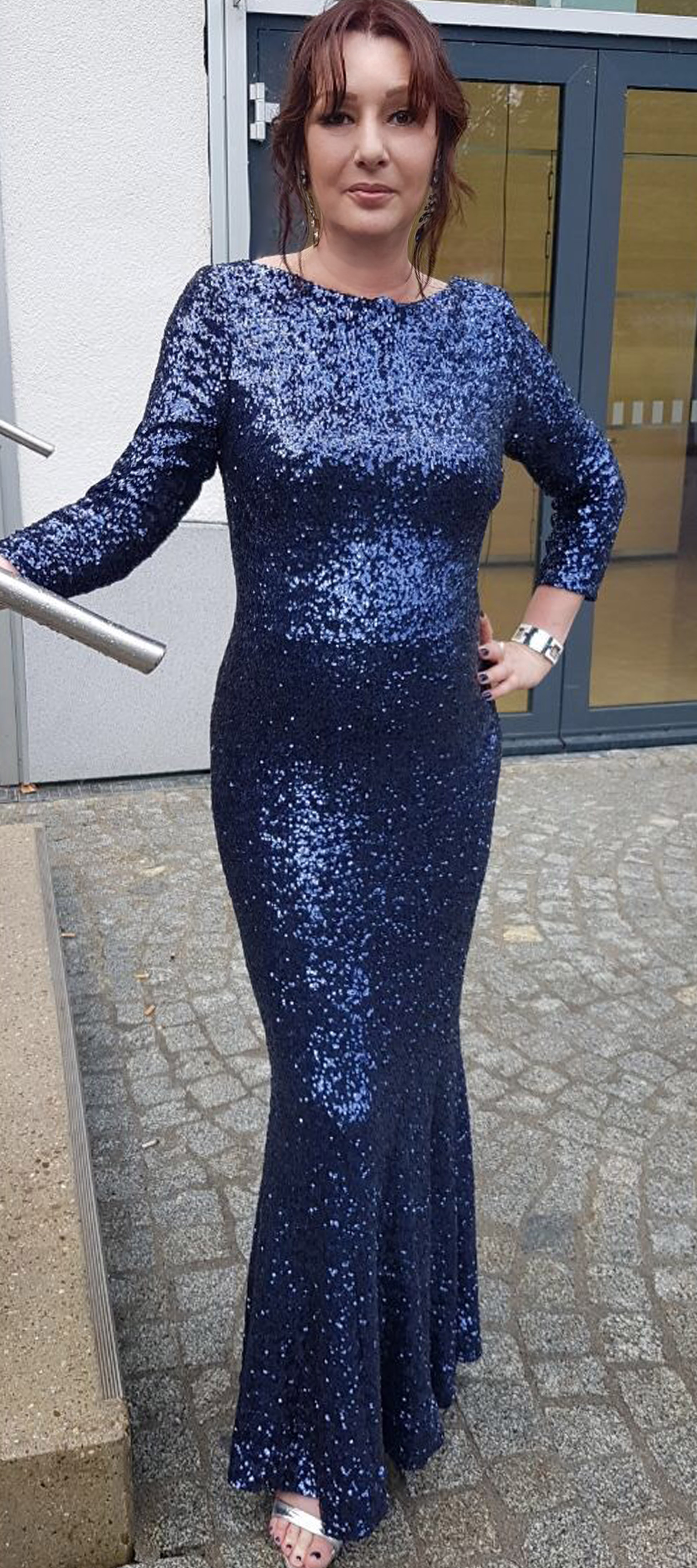 Paillettenrobe in Dunkelblau