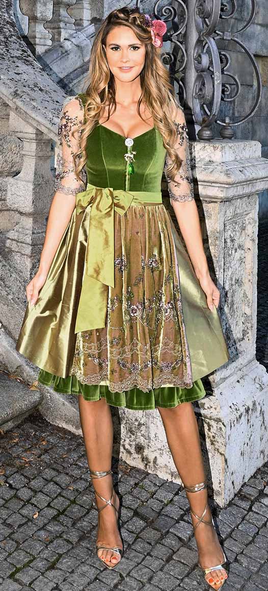 Samtdirndl in Gruen mit geschlossenem Rücken